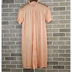 Vintage Kayser Nightgown Women's Small Peach Smocked‎ Lace Button Front Silky